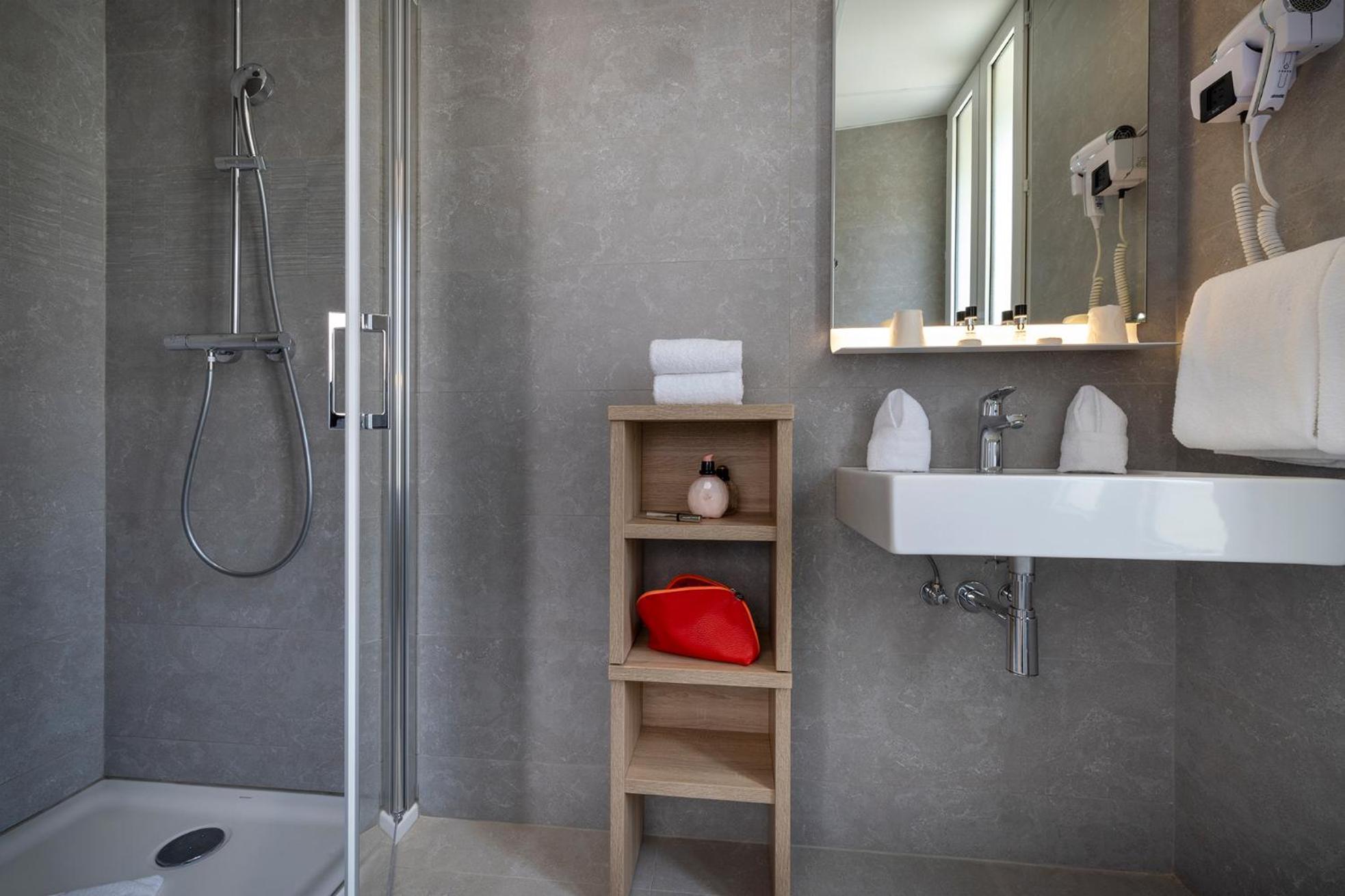 Hotel Charlemagne Neuilly-sur-Seine Eksteriør bilde