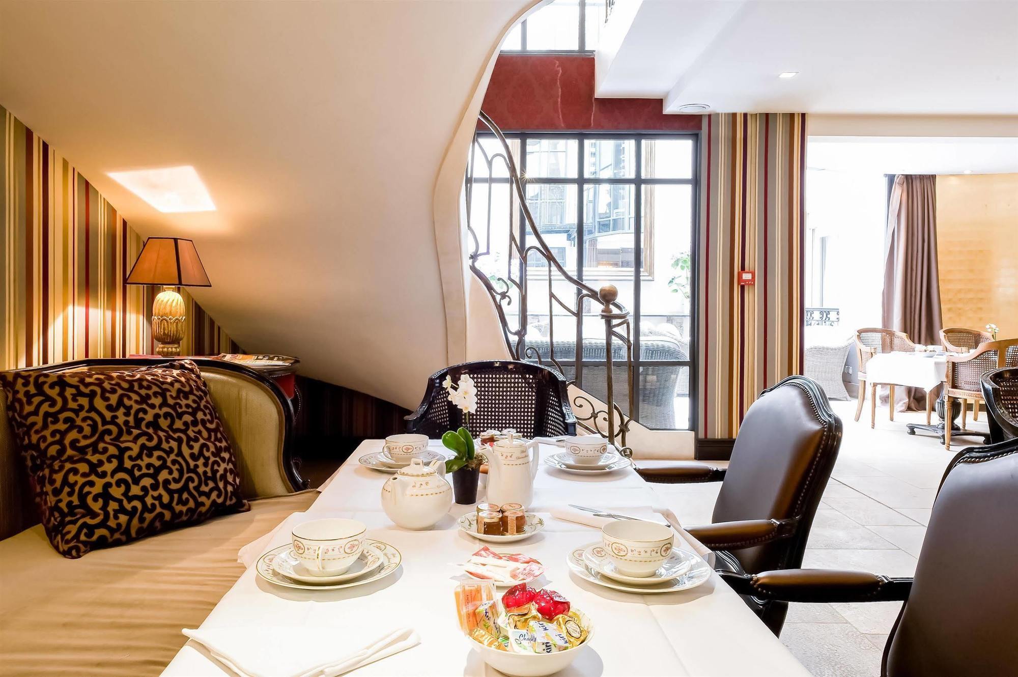 Hotel Charlemagne Neuilly-sur-Seine Eksteriør bilde
